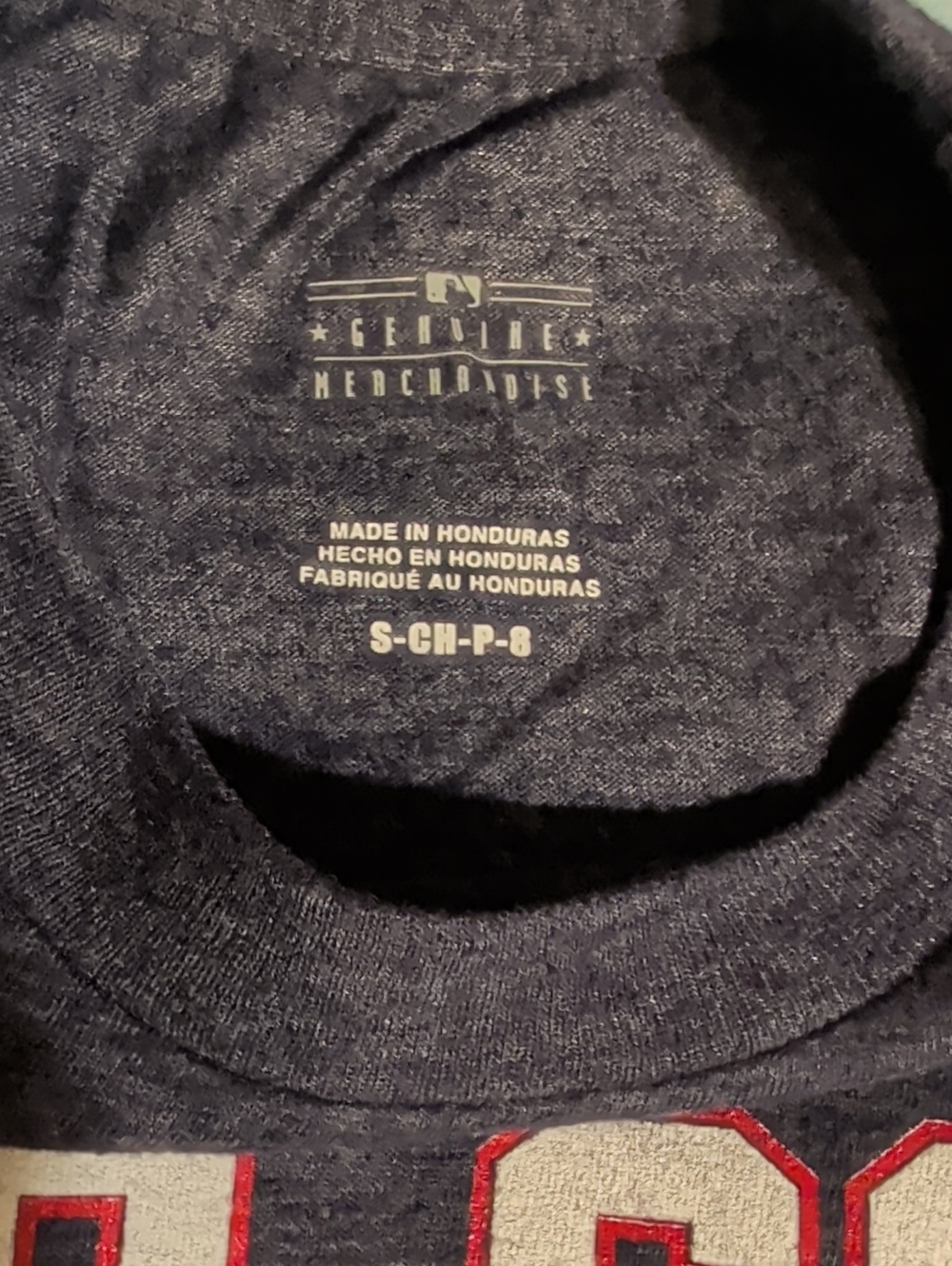 Red Sox Tee ⚾ - Picture 2 of 4